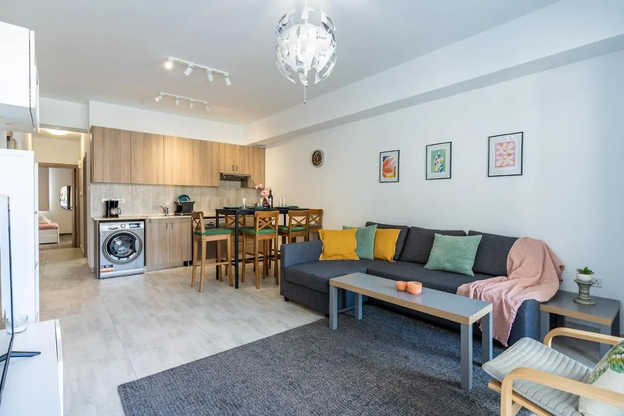 Crystal 2-Bedroom Apartment In Lárnaca
