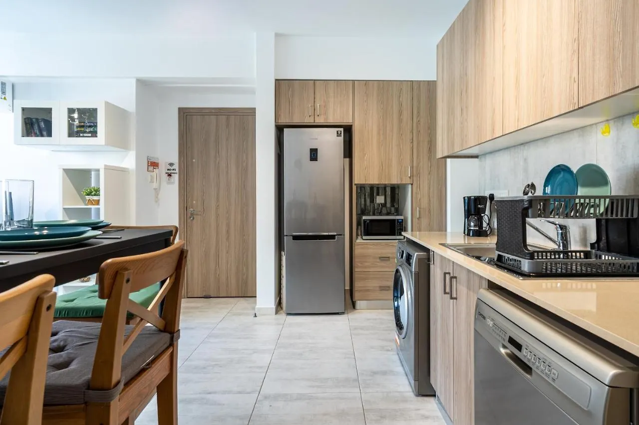 Crystal 2-Bedroom Apartment In Lárnaca Chipre