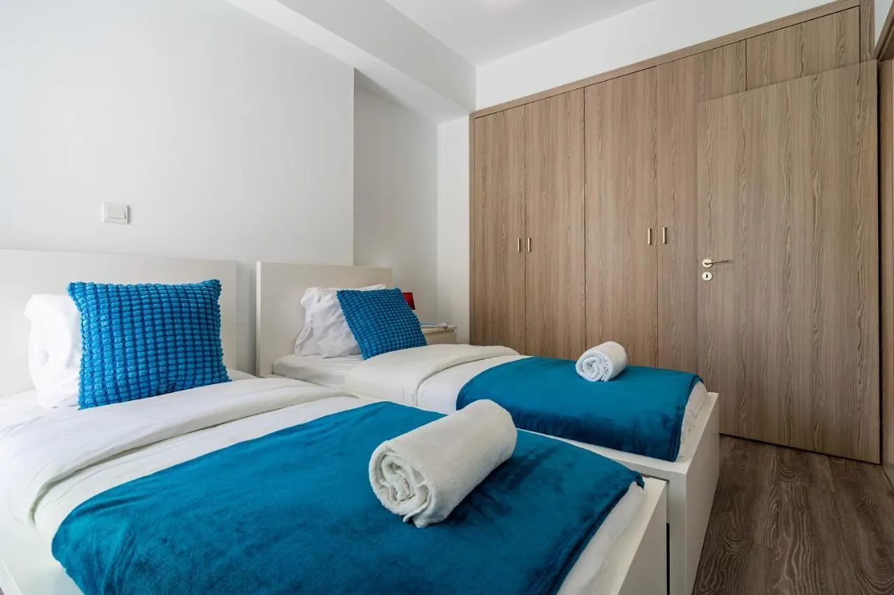 Crystal 2-Bedroom Apartment In Lárnaca 0*,